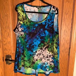 Sleeveless comfy top